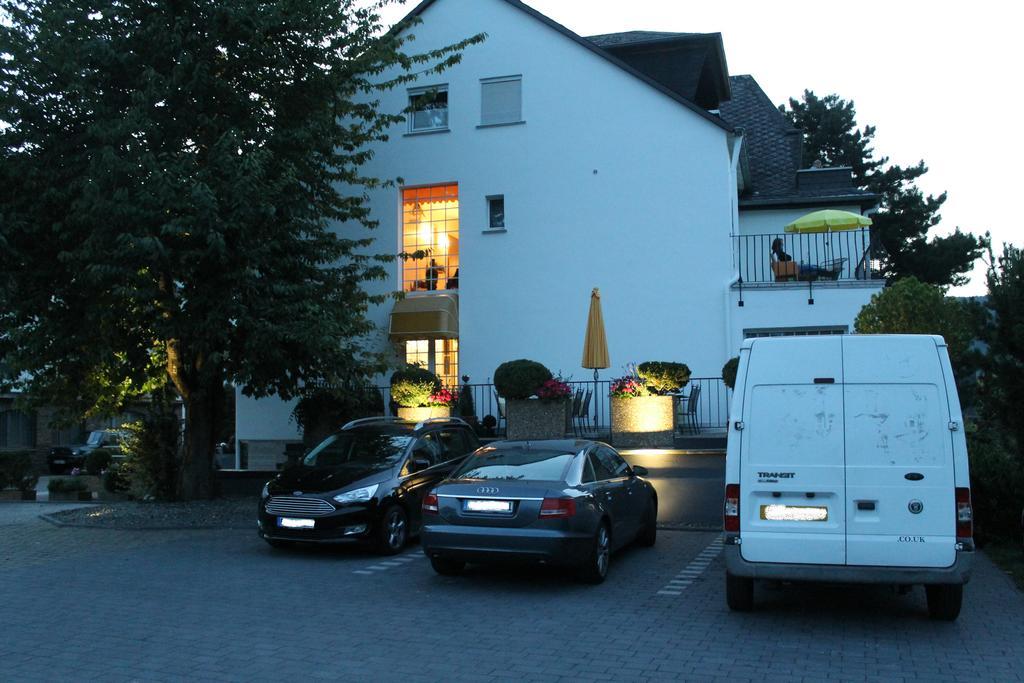 ホテル Haus Marientaler Au Gbr ツェル・アン・デル・モーゼル エクステリア 写真